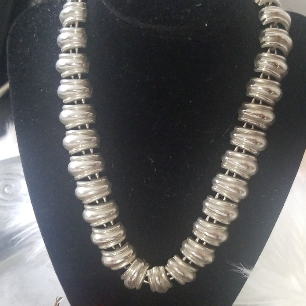 Necklace - Picture 3 of 4
